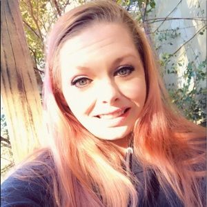 Meet your Posher, Kendra